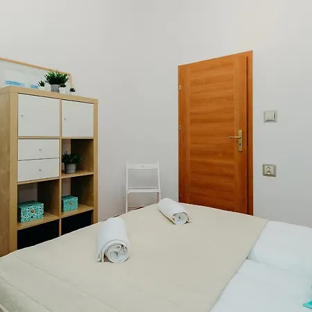 Shortstaypoland Klonowa Апартаменты Варшава