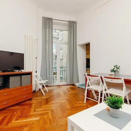 Apartment Shortstaypoland Klonowa Warsaw