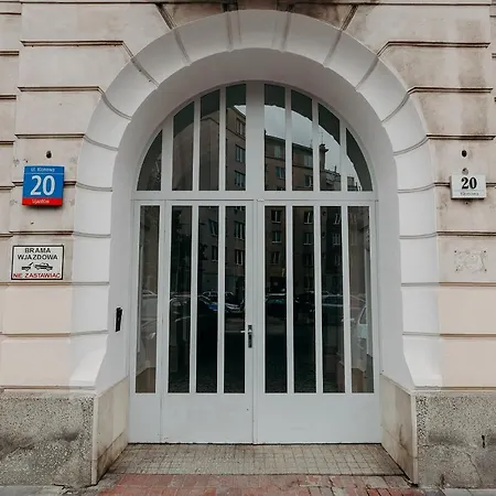 Shortstaypoland Klonowa * Warschau